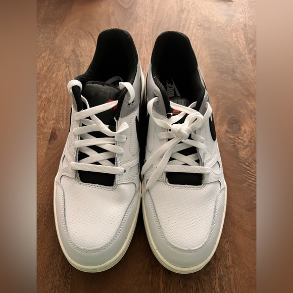 New Nike Full Force Low Men’s Size 11 Sneakers Black And White - Picture 4 of 8